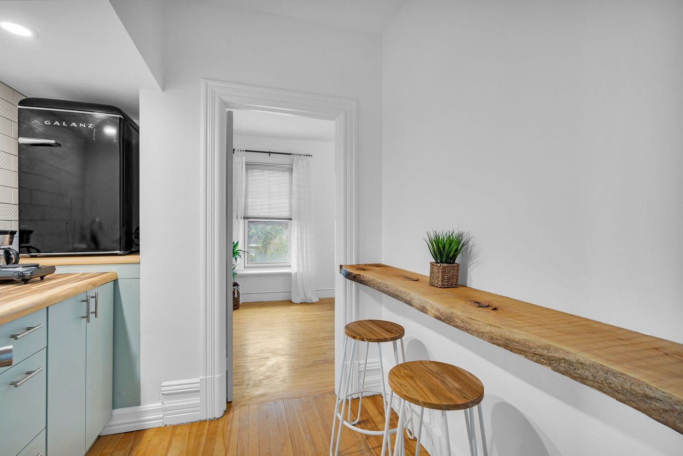 484 Gladstone Avenue - Photo 7