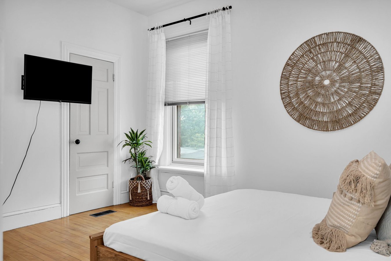 484 Gladstone Avenue - Photo 12