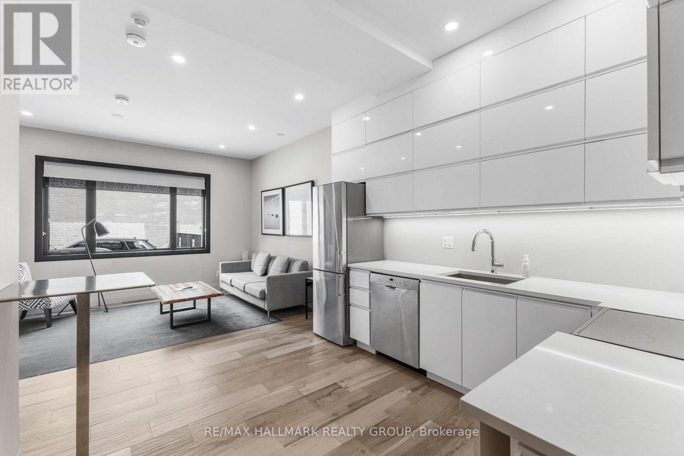 2 - 201 MACLAREN STREET - Photo 6