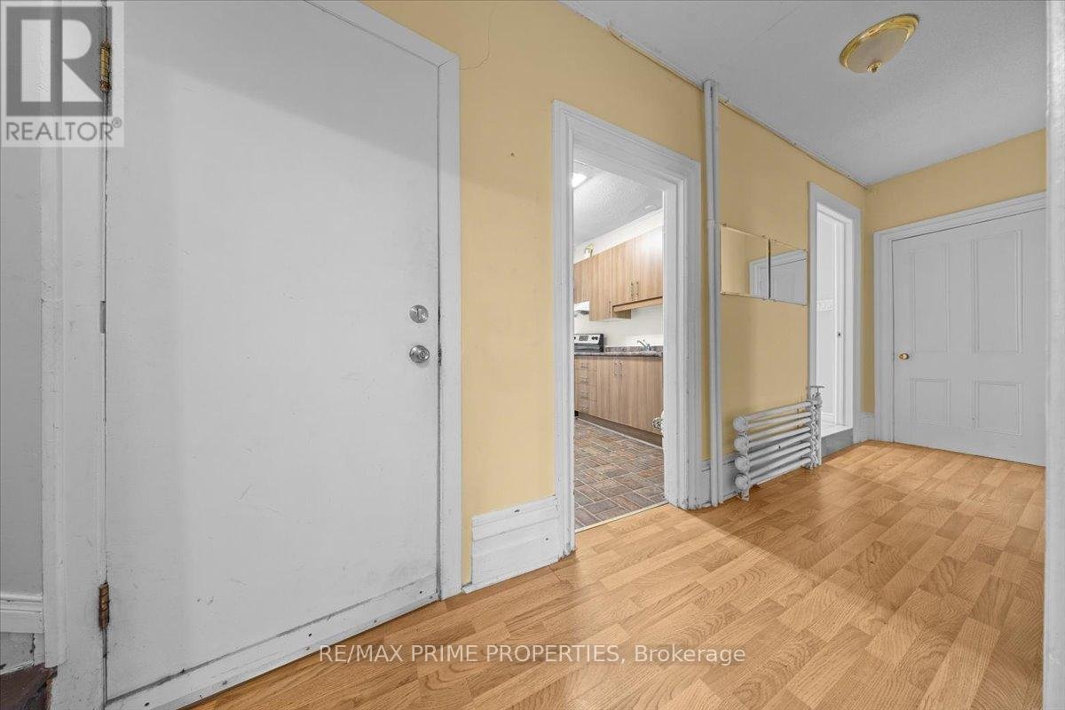 2 - 155 STEWART STREET - Photo 2