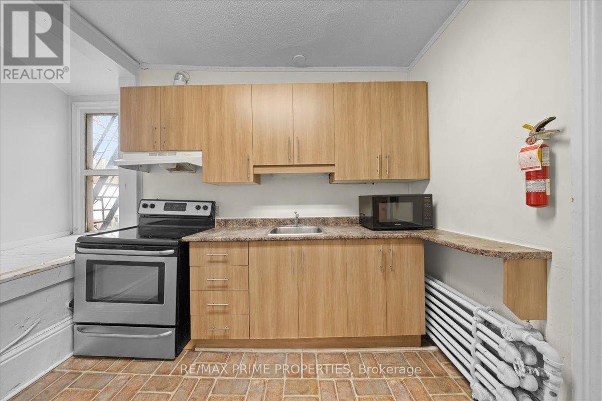 2 - 155 STEWART STREET - Photo 5