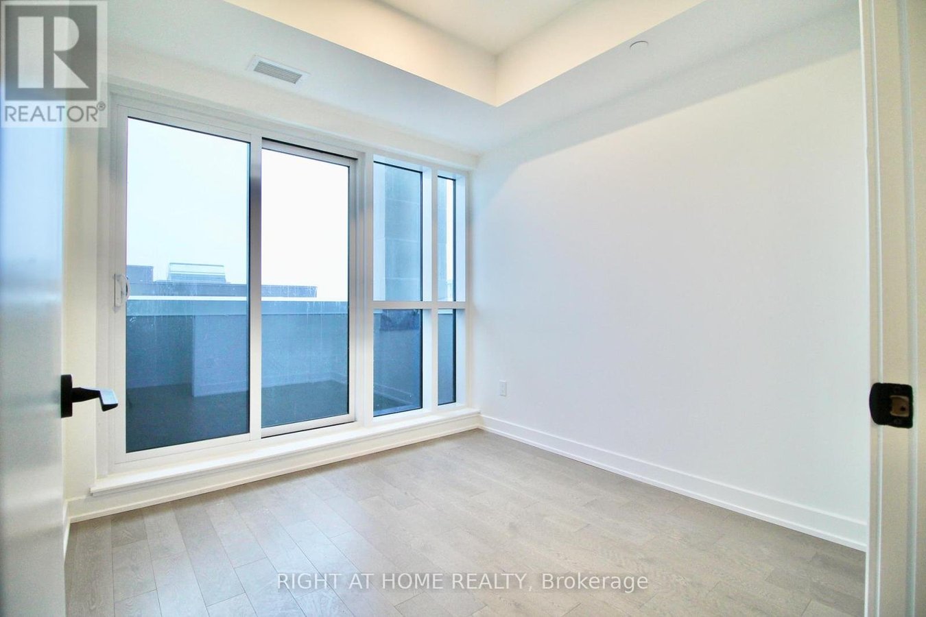 1004 - 560 RIDEAU STREET - Photo 4