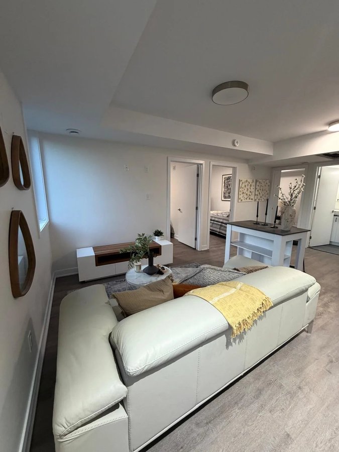 994 Bronson Avenue - Photo 2
