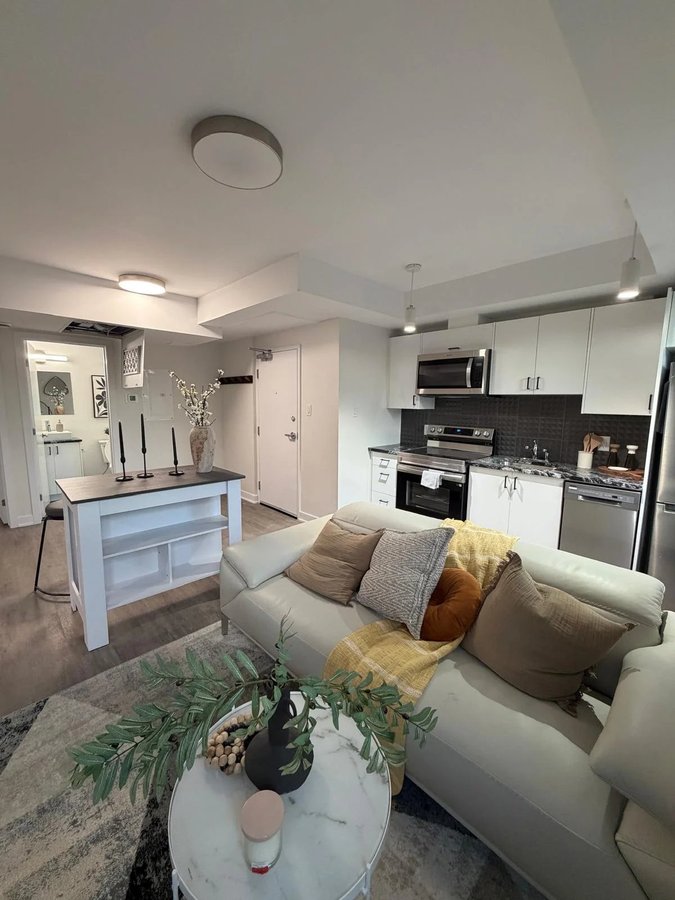 994 Bronson Avenue - Photo 7