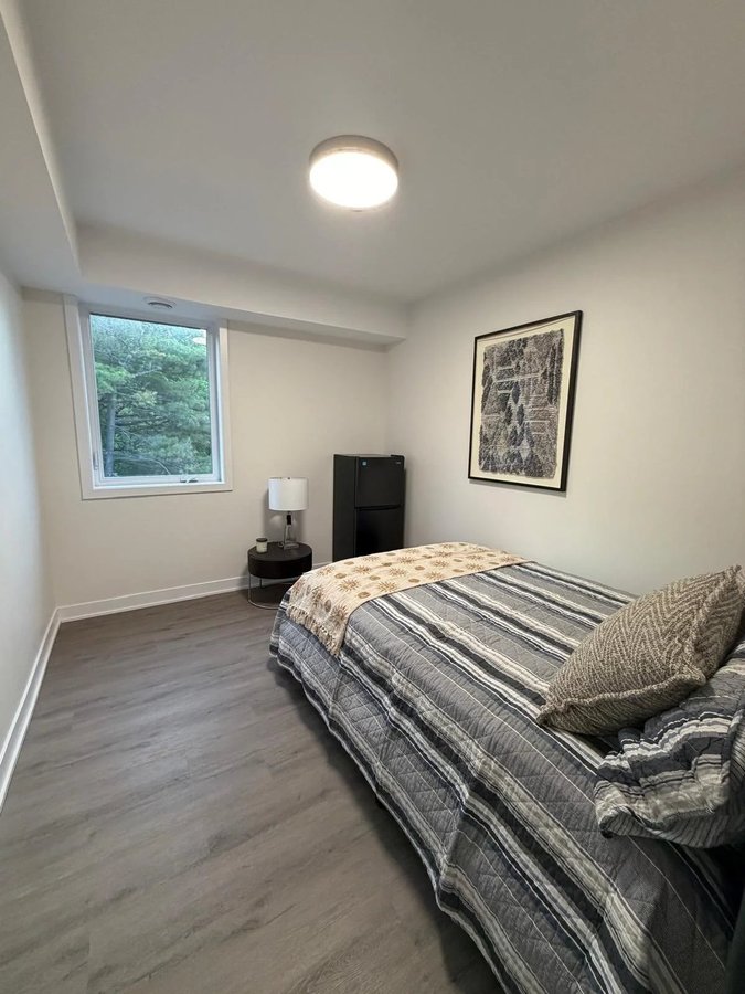 994 Bronson Avenue - Photo 11