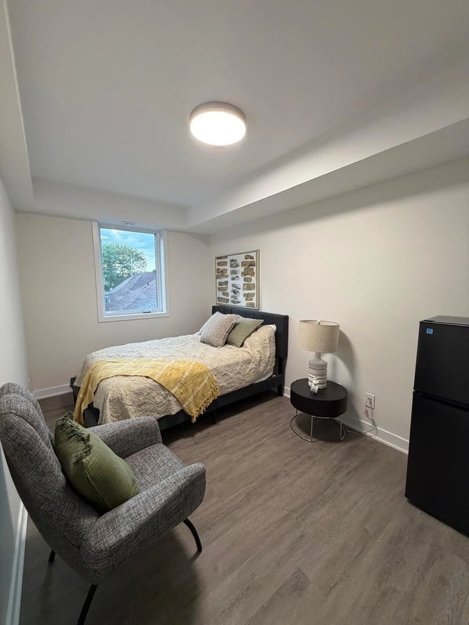 994 Bronson Avenue - Photo 13