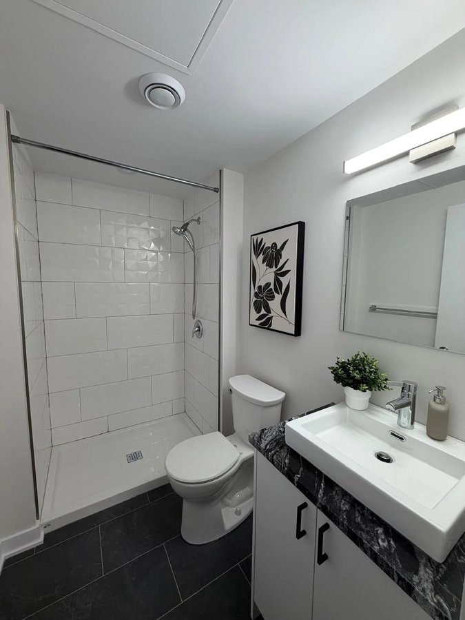 994 Bronson Avenue - Photo 16