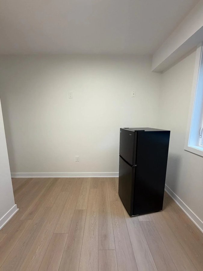 994 Bronson Avenue - Photo 9