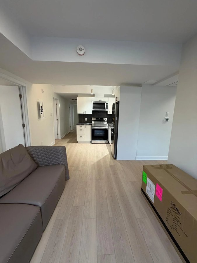 994 Bronson Avenue - Photo 4