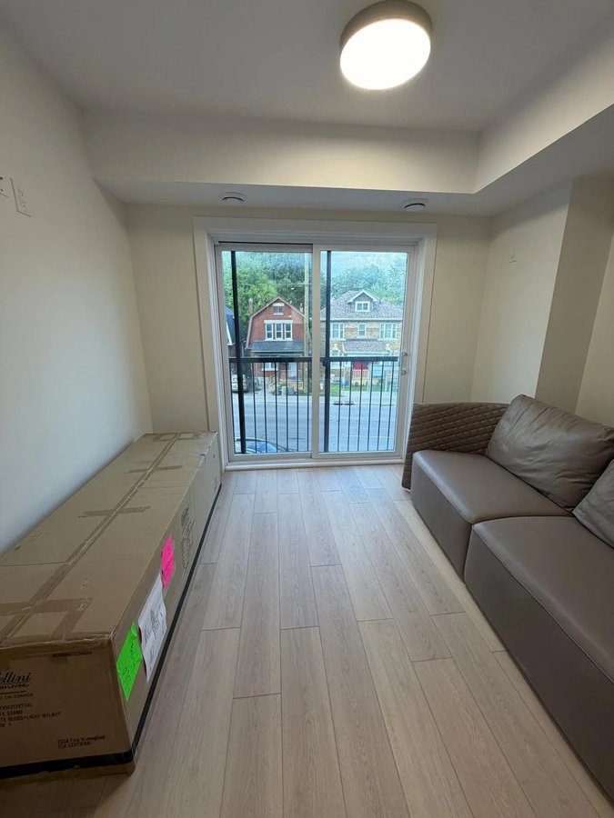 994 Bronson Avenue - Photo 3