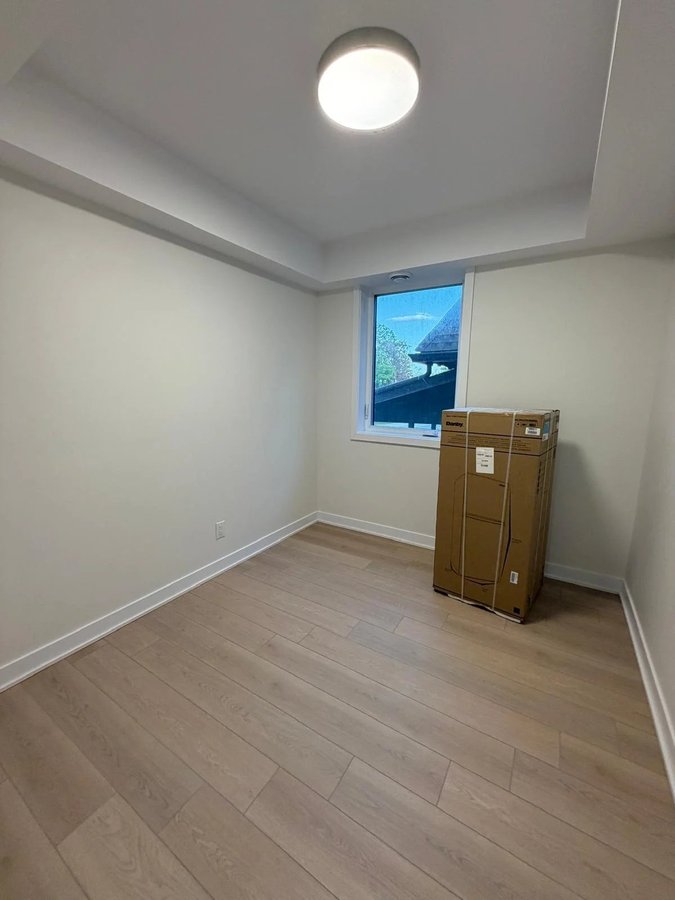 994 Bronson Avenue - Photo 8
