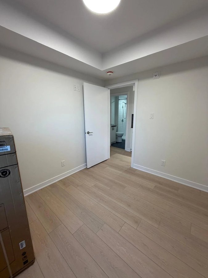994 Bronson Avenue - Photo 10