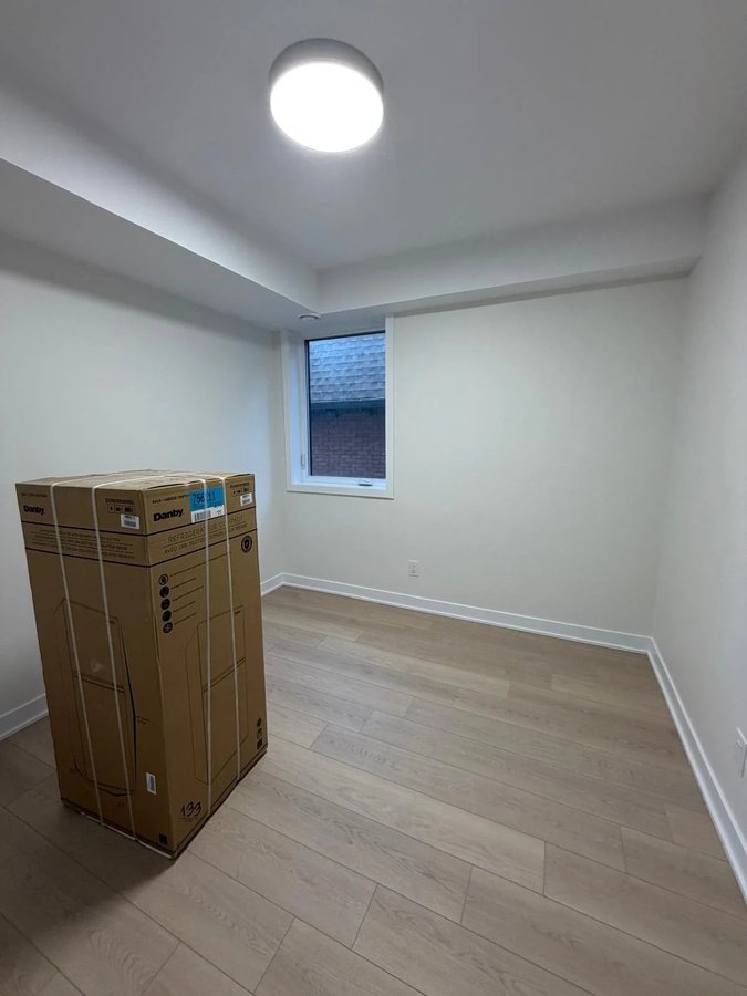 994 Bronson Avenue - Photo 11