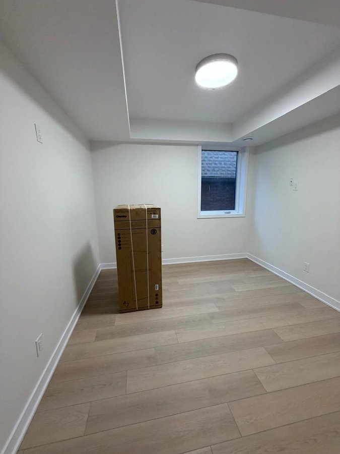994 Bronson Avenue - Photo 13