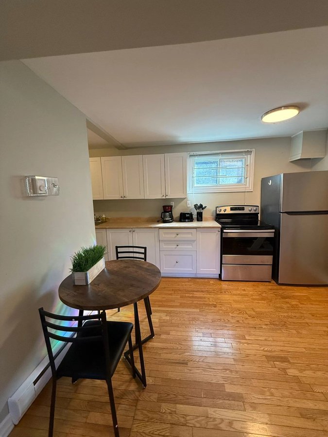 484 Gladstone Avenue - Photo 1