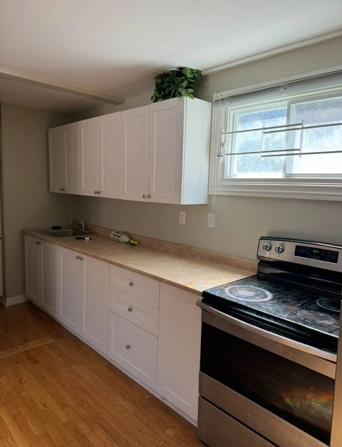 484 Gladstone Avenue - Photo 8