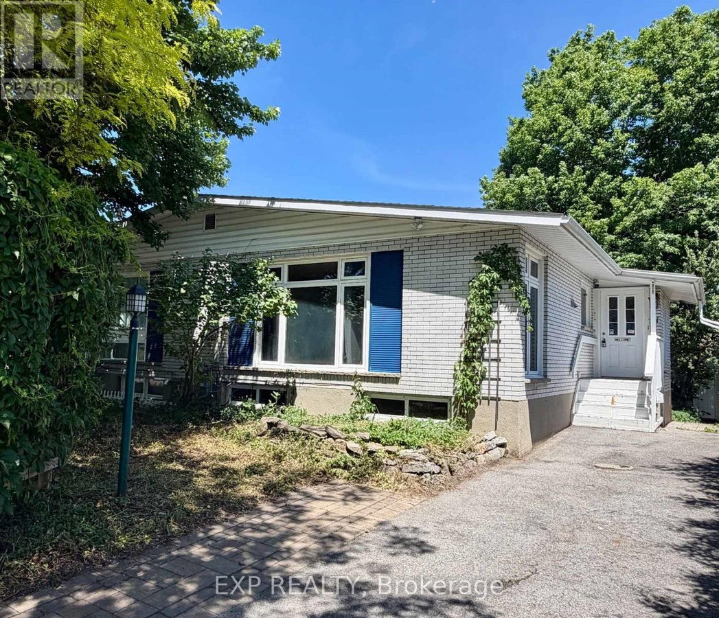 21 SOUTHVIEW CRESCENT - Photo 3