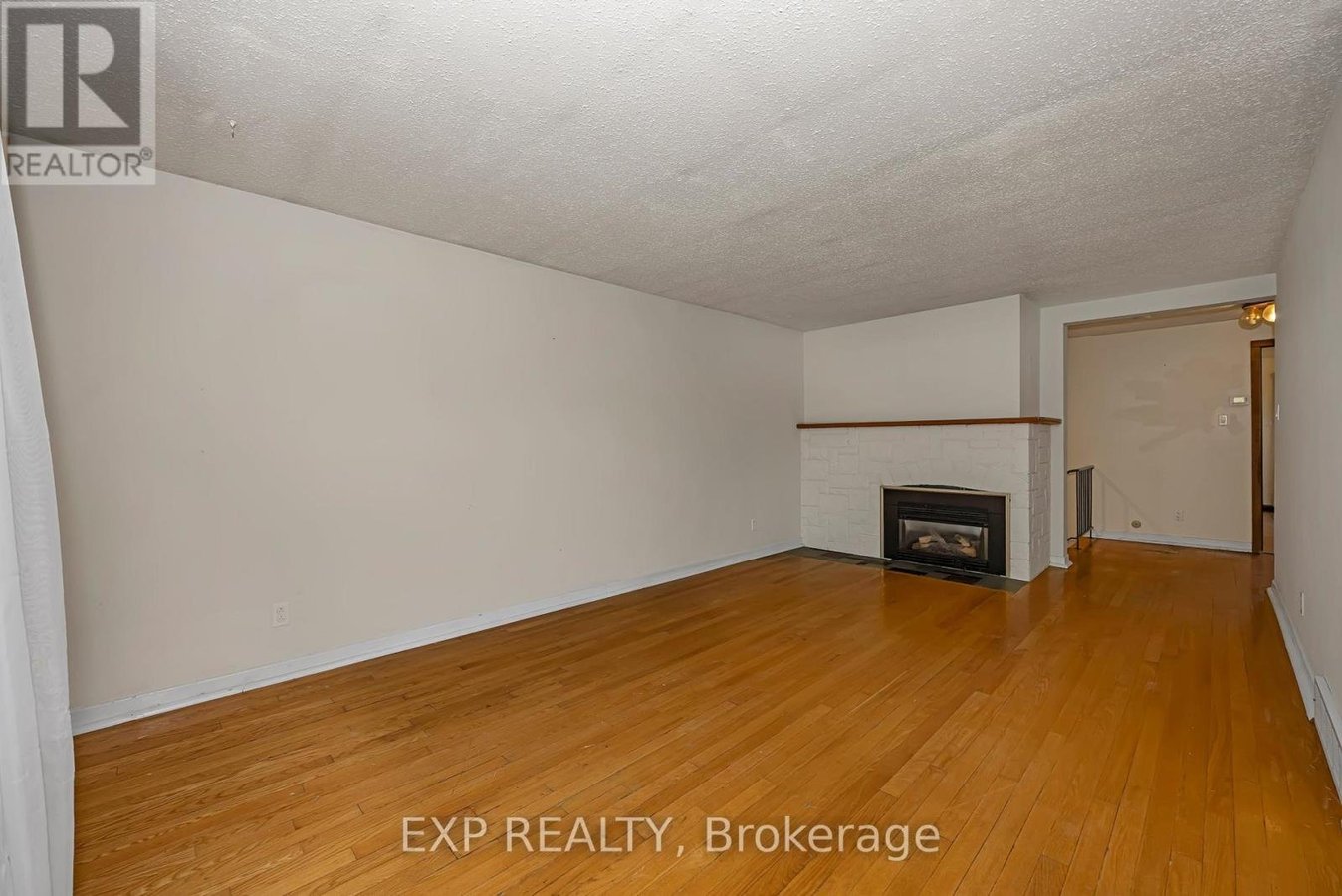 21 SOUTHVIEW CRESCENT - Photo 9