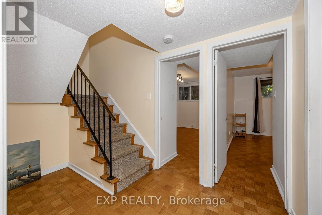 21 SOUTHVIEW CRESCENT - Photo 23