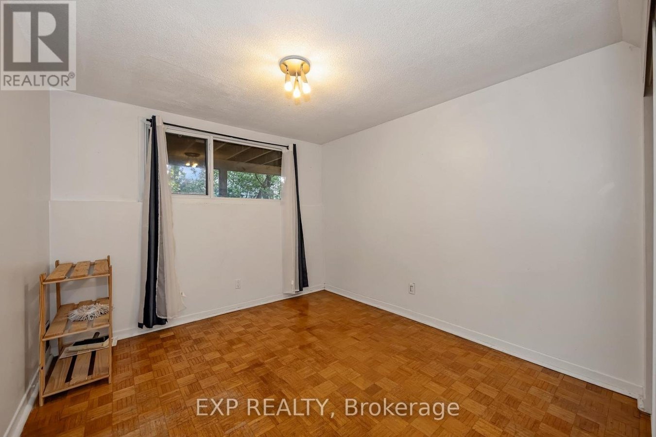 21 SOUTHVIEW CRESCENT - Photo 24