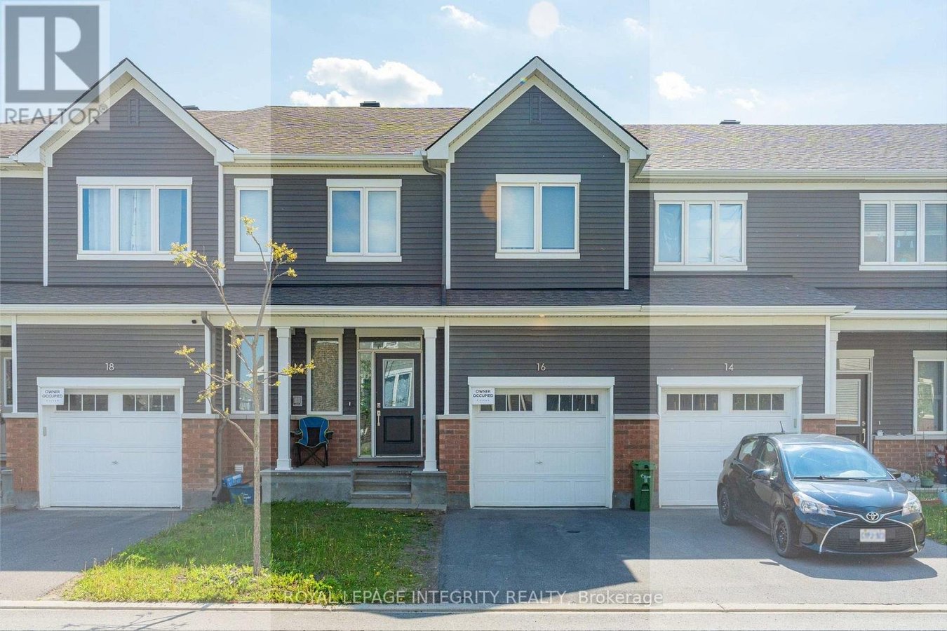 16 FOCALITY CRESCENT - Photo 1