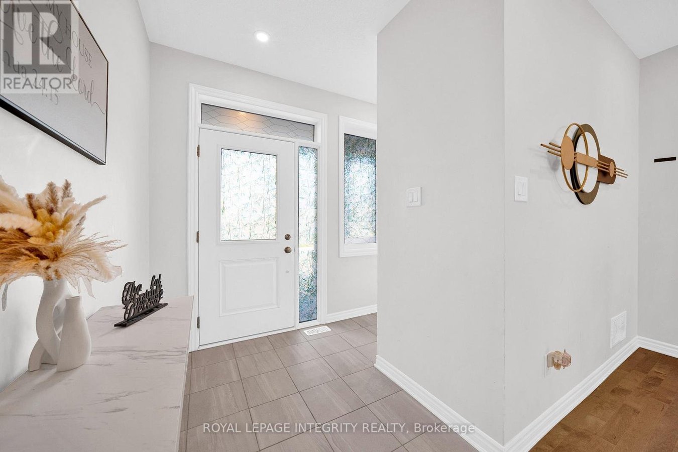 16 FOCALITY CRESCENT - Photo 2