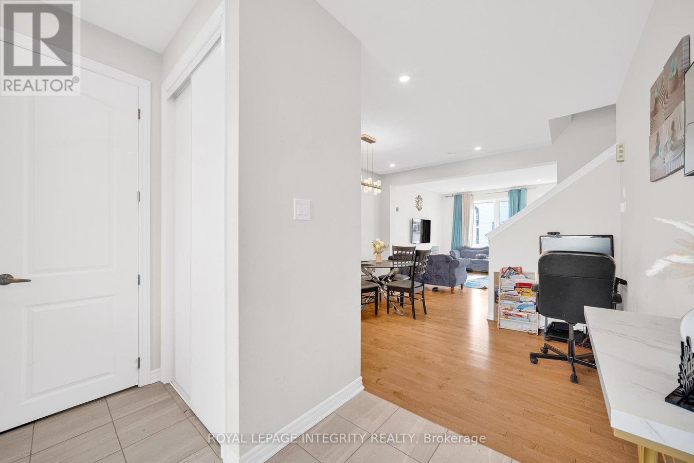 16 FOCALITY CRESCENT - Photo 3