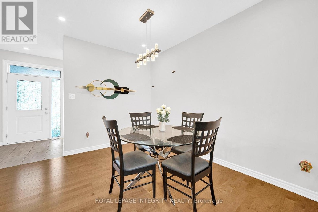 16 FOCALITY CRESCENT - Photo 4