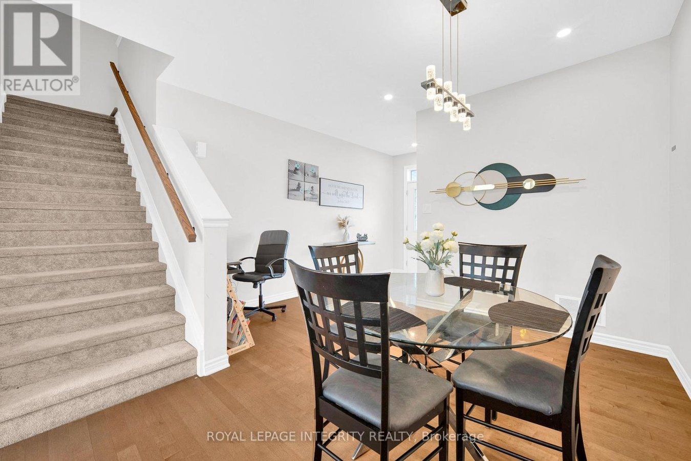 16 FOCALITY CRESCENT - Photo 5