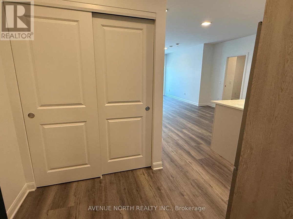 A211 - 4838 BANK STREET - Photo 6