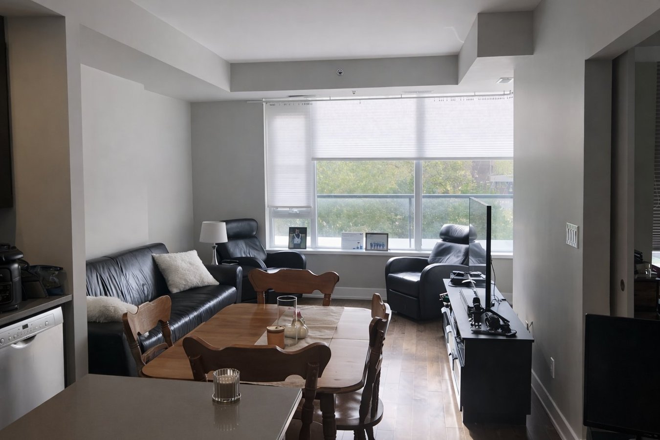 360 Patricia Avenue - Photo 2
