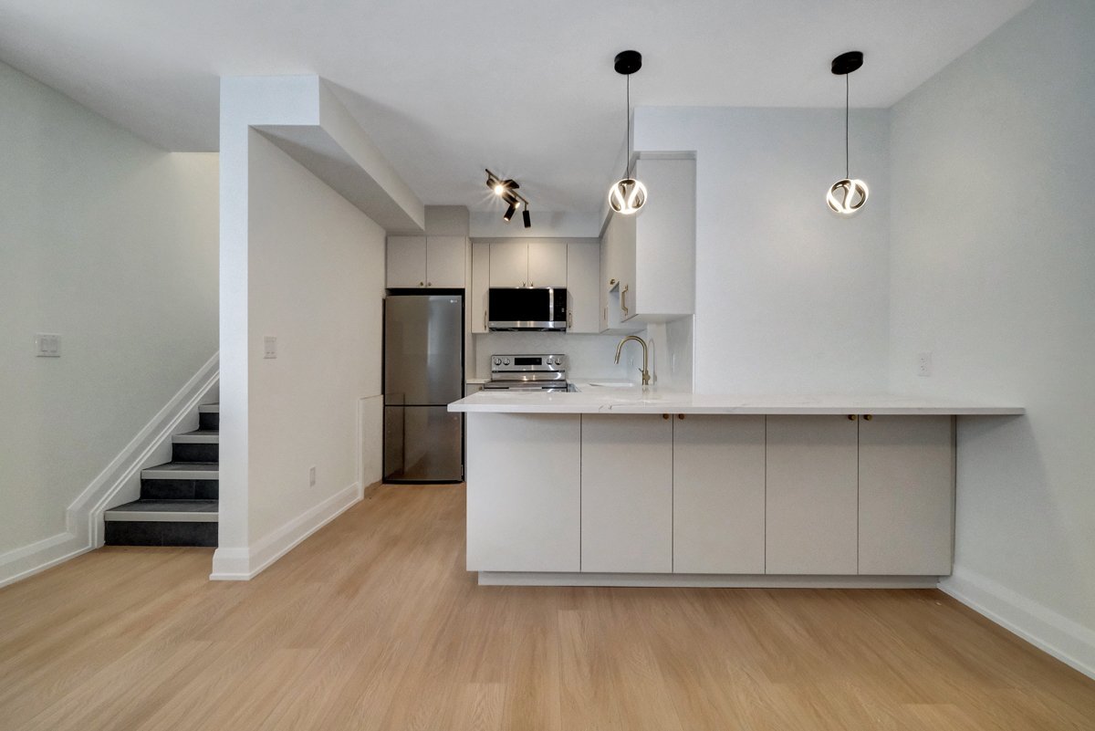 533 Broadhead Avenue - Photo 2