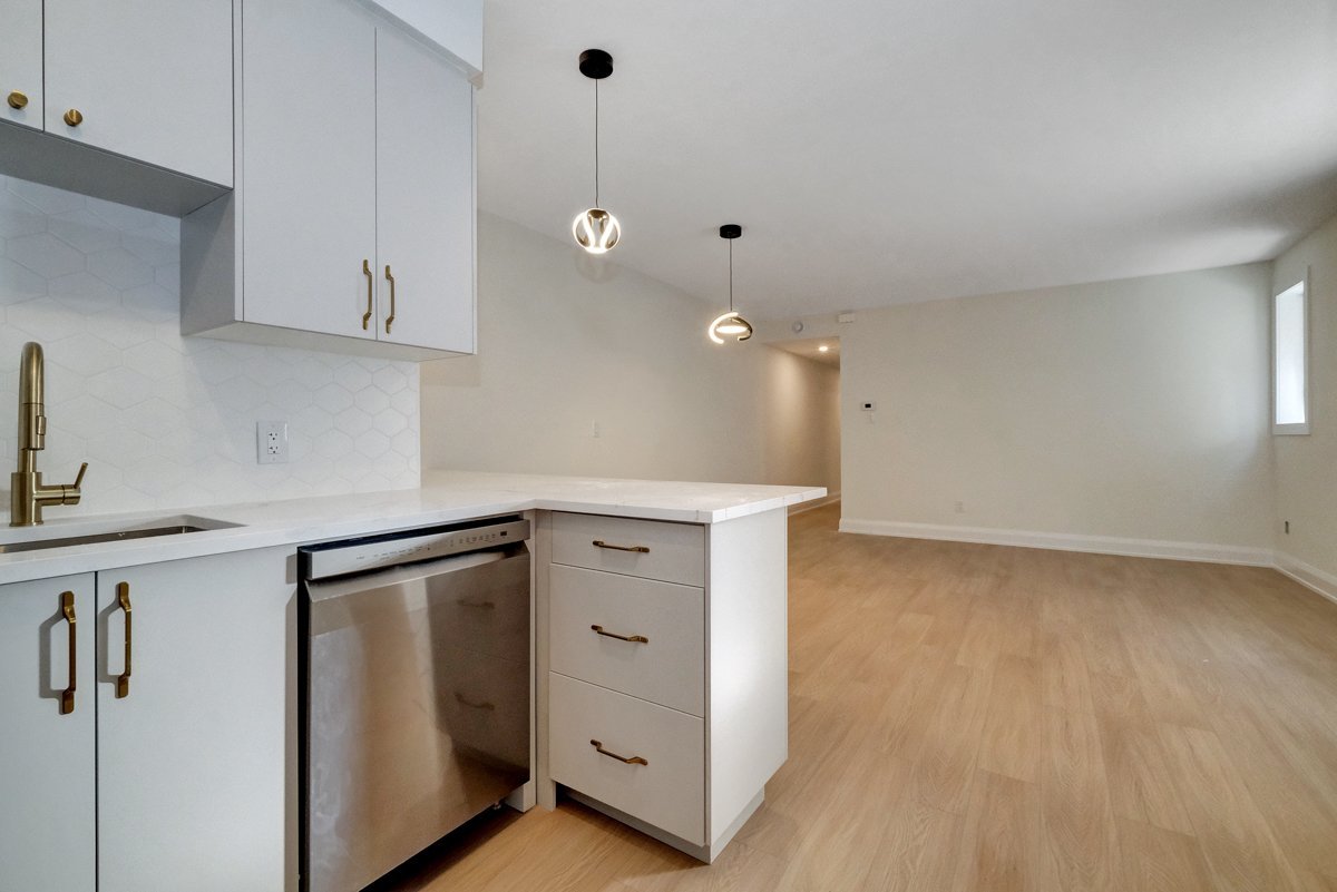 533 Broadhead Avenue - Photo 3