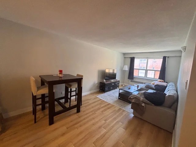 222 MacLaren Street - Photo 1
