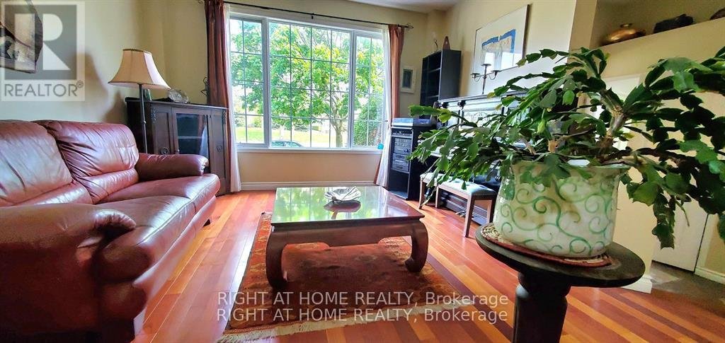 142 WINDHURST DRIVE - Photo 8