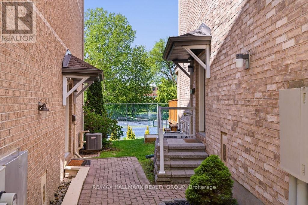 8 PONDSIDE PRIVATE - Photo 2