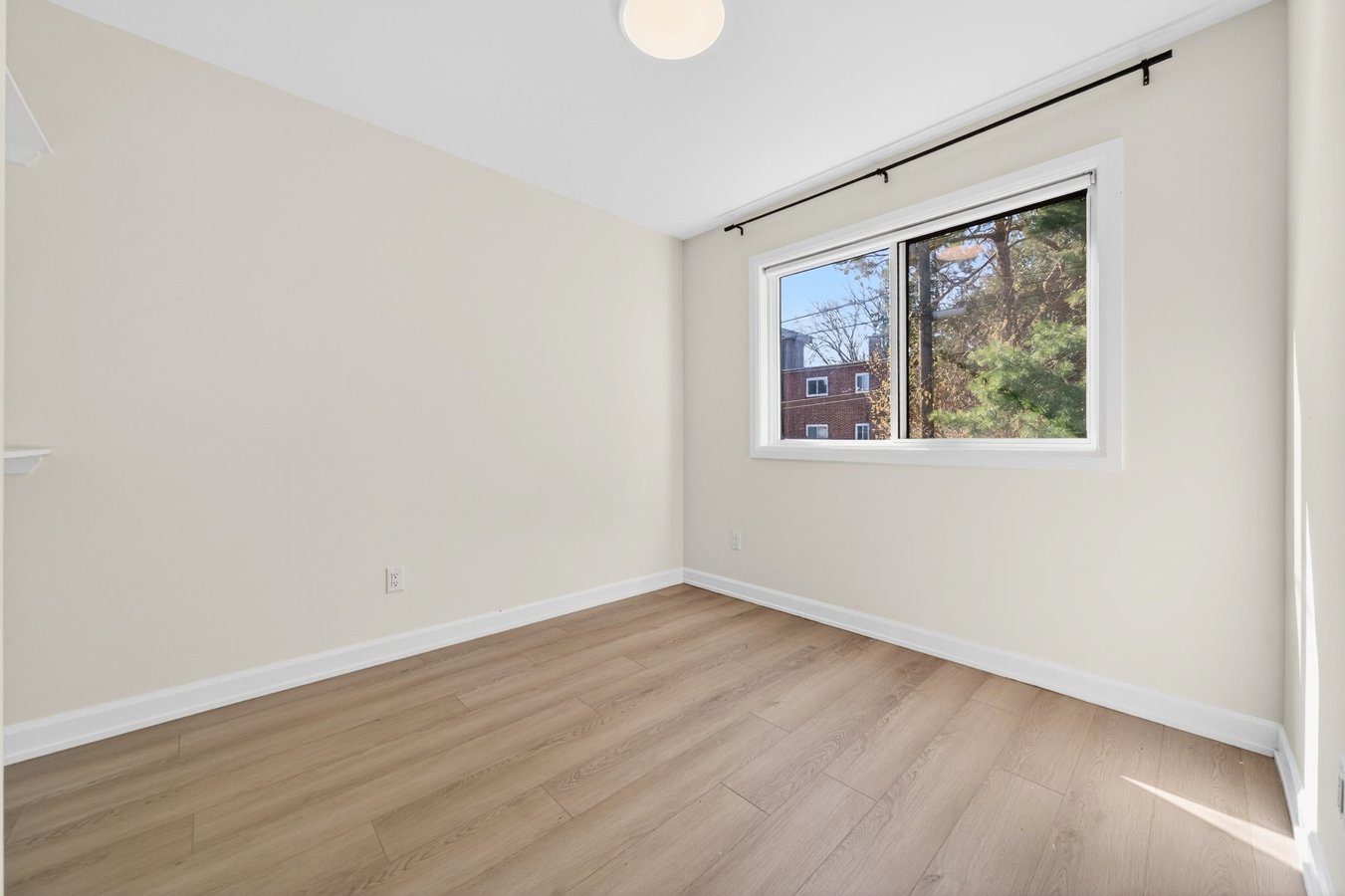 1241 Collins Avenue - Photo 8