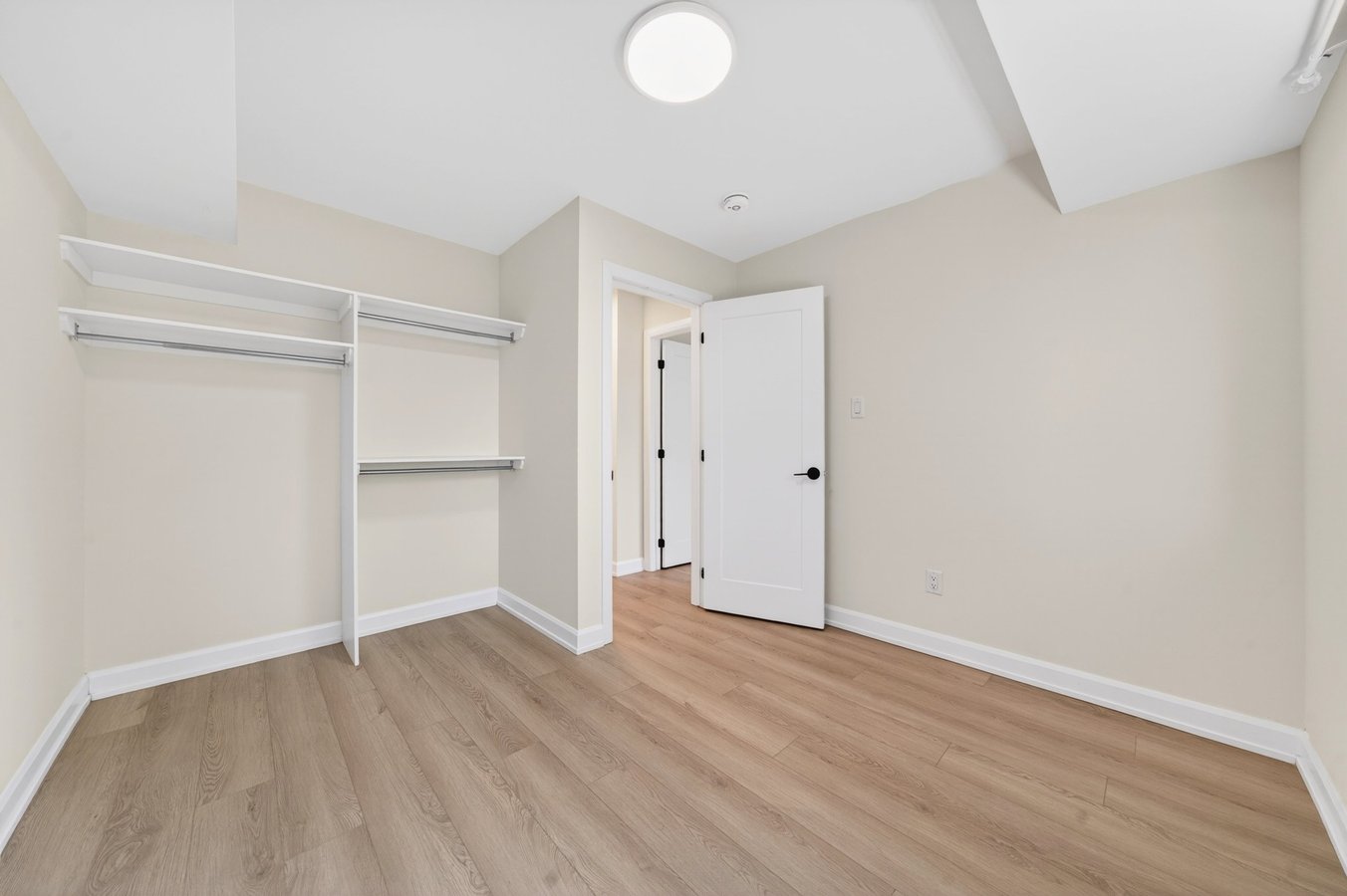 1241 Collins Avenue - Photo 10