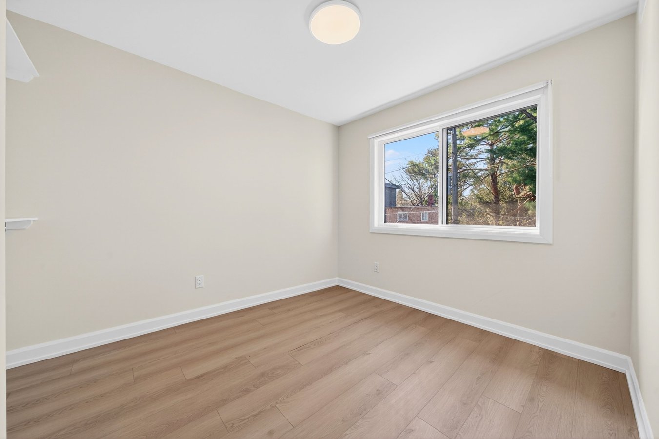 1241 Collins Avenue - Photo 13