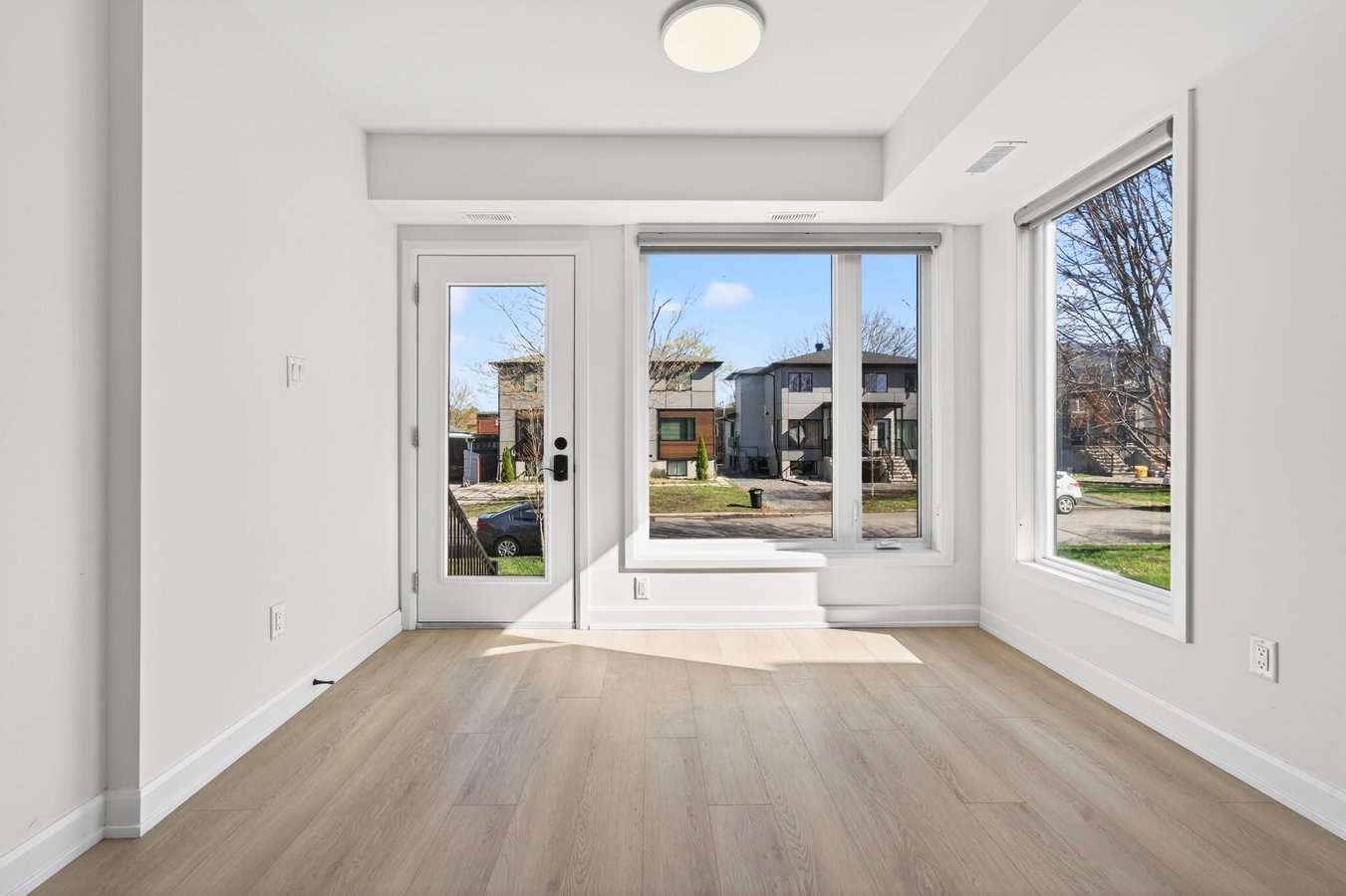 1241 Collins Avenue - Photo 4