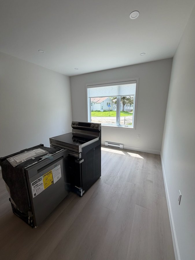674 De l'Église Street - Photo 1