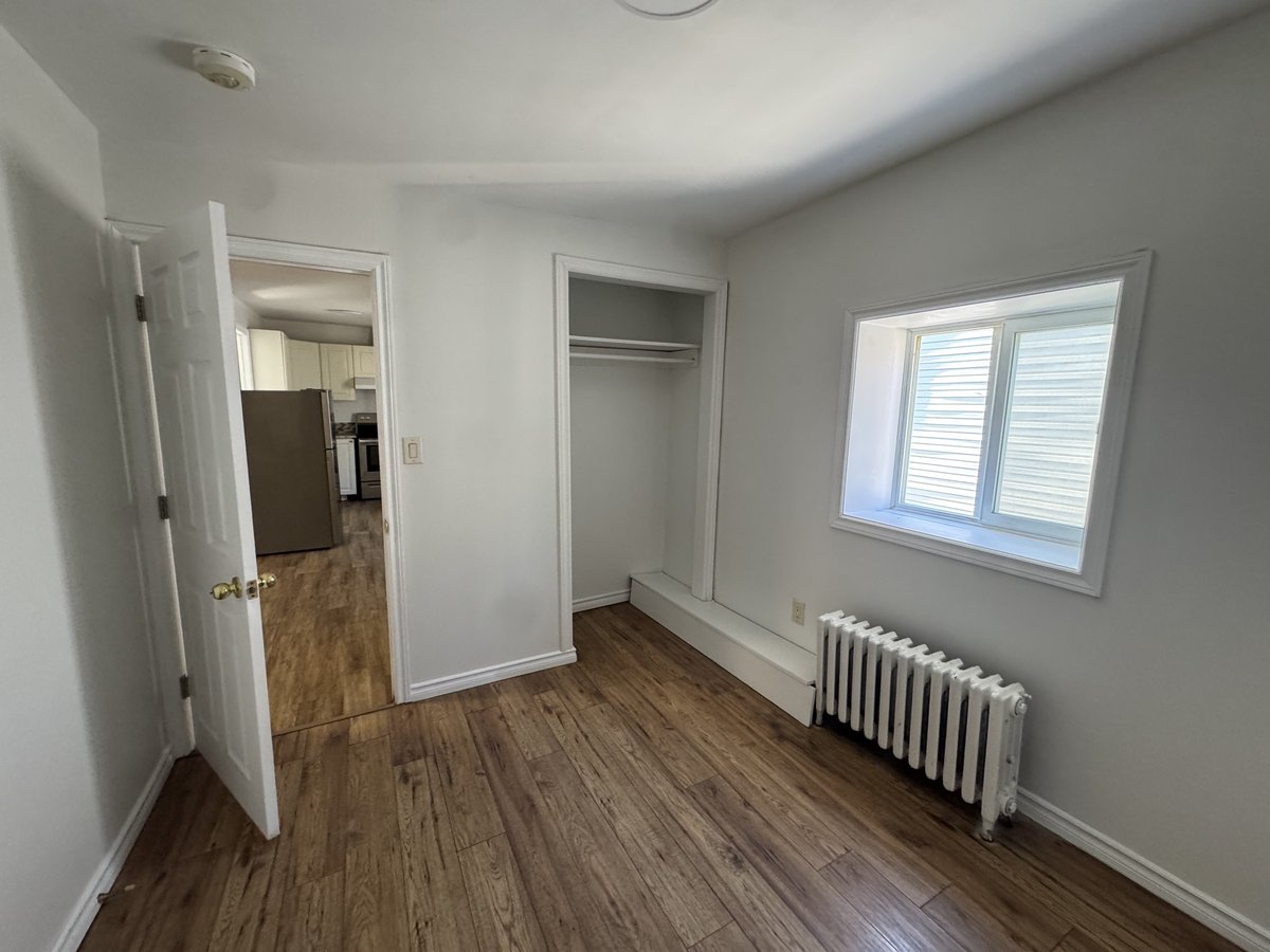 140 Upper Lorne Place - Photo 3