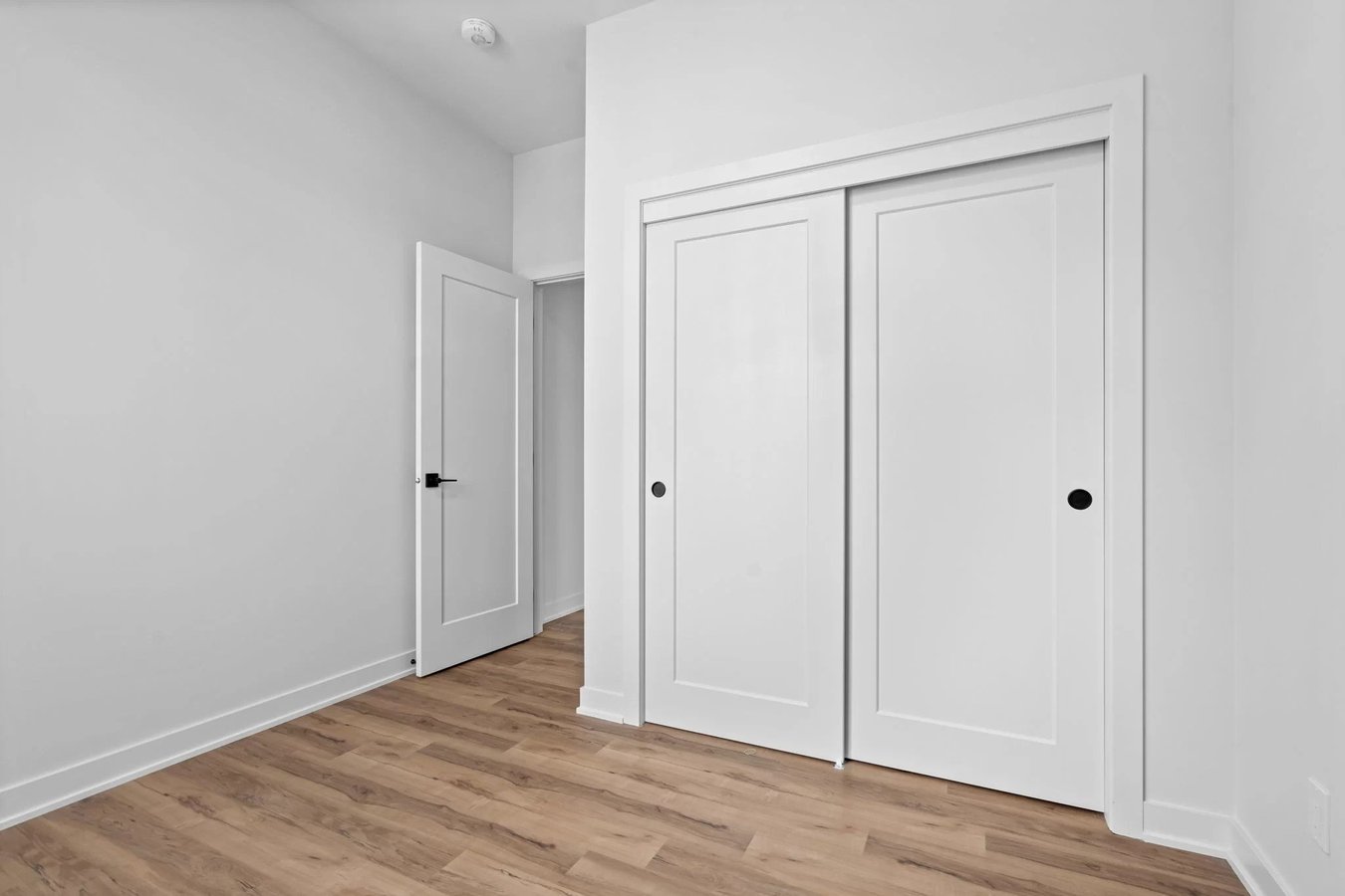 12 Chapleau Avenue - Photo 2