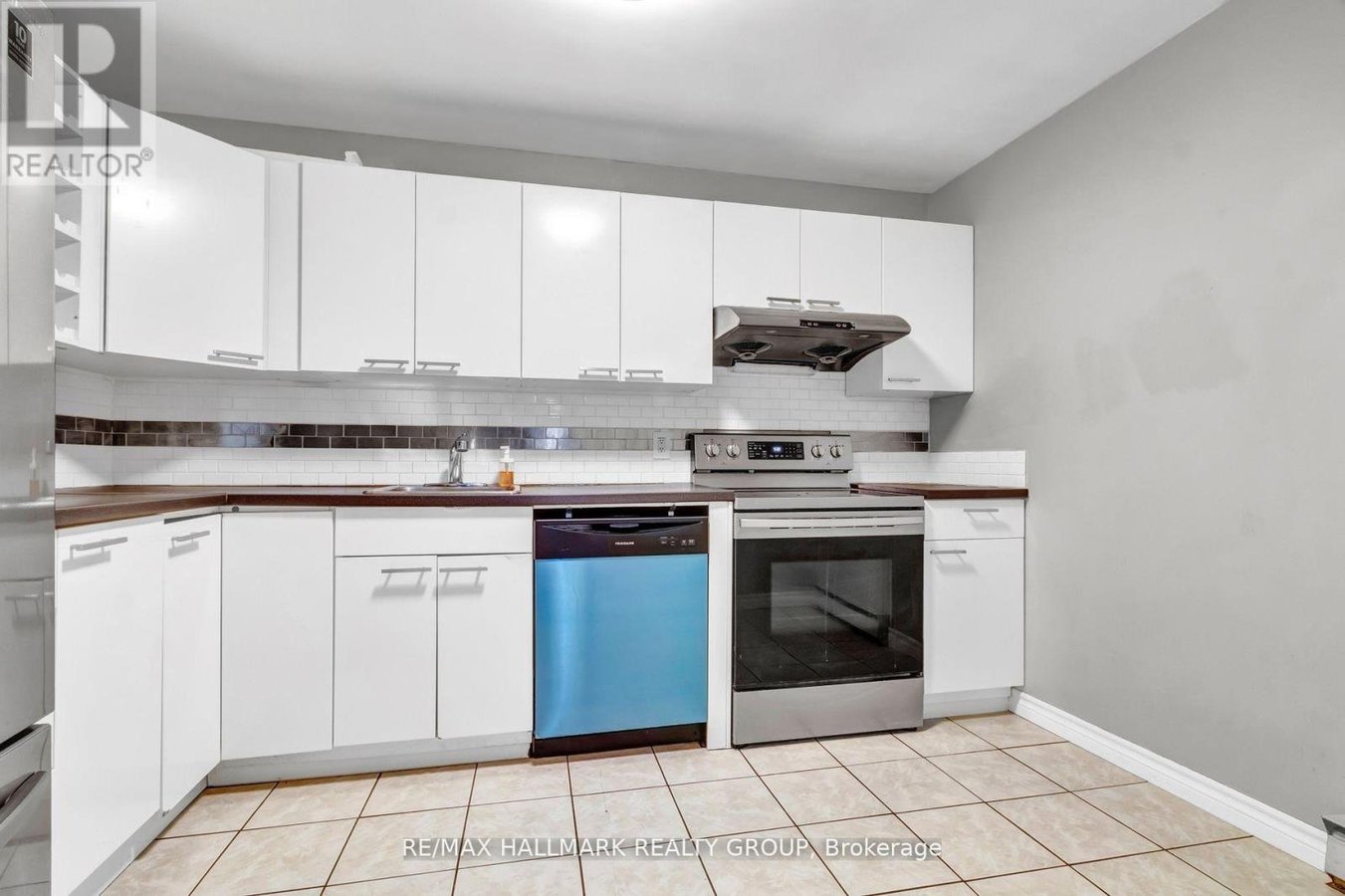 1 - 460 FENERTY COURT - Photo 11