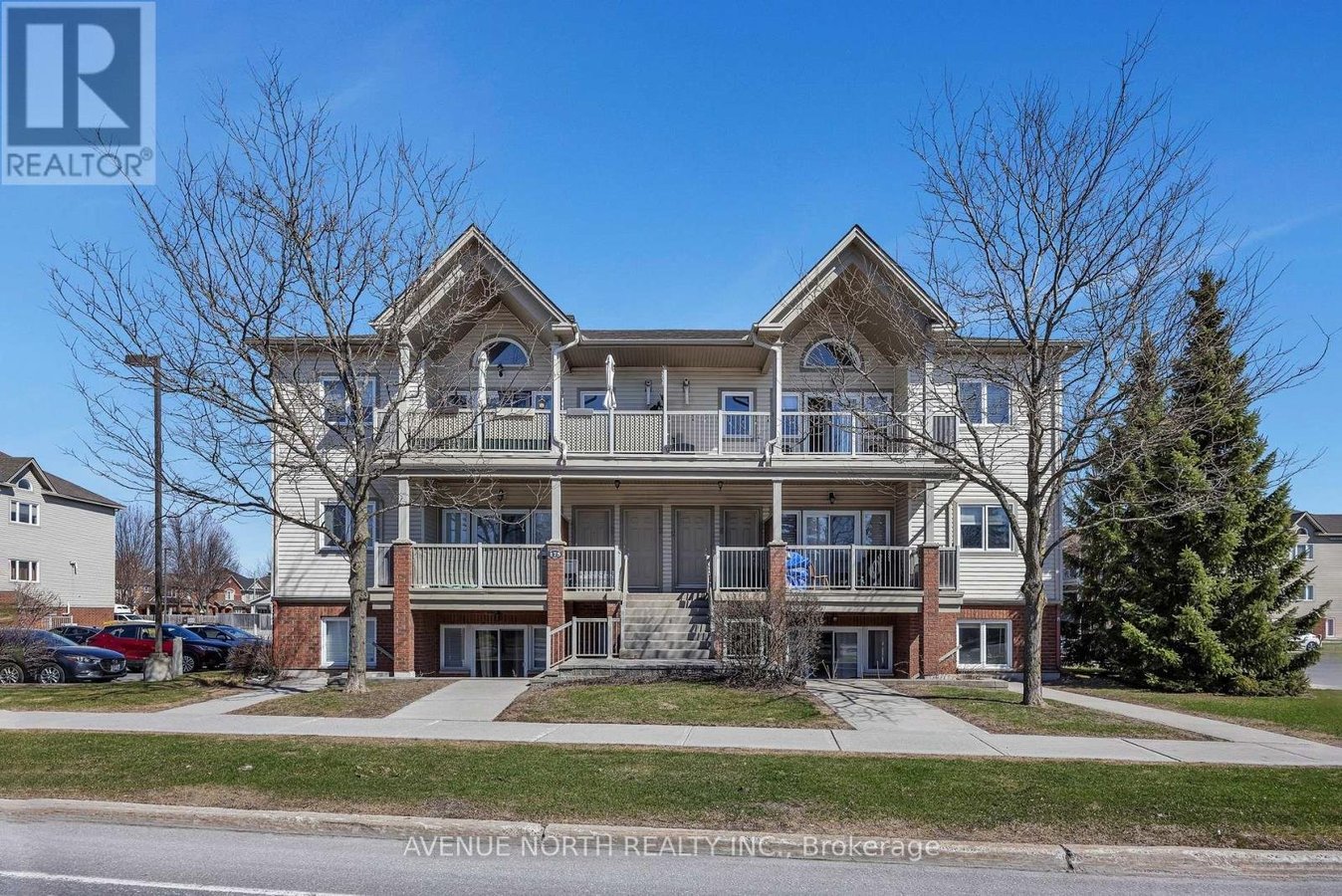 4 - 175 WATERBRIDGE DRIVE - Photo 1