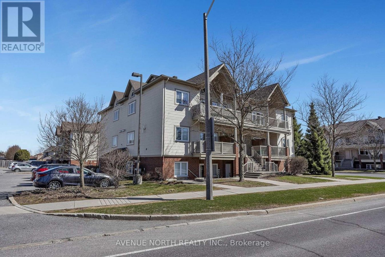 4 - 175 WATERBRIDGE DRIVE - Photo 3
