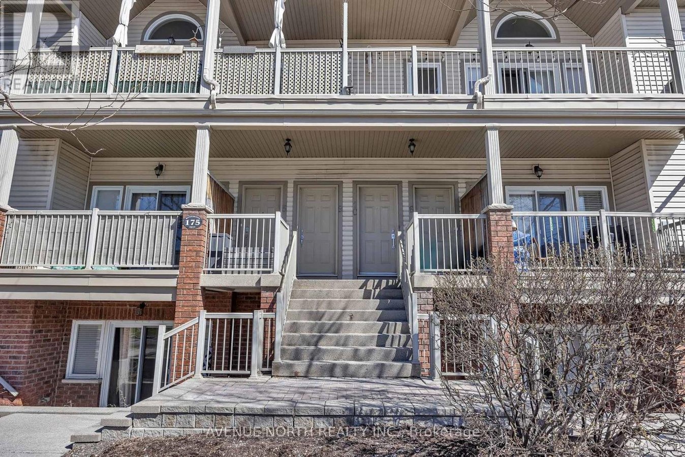 4 - 175 WATERBRIDGE DRIVE - Photo 4