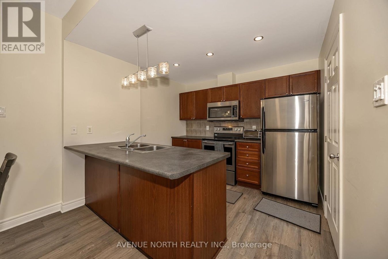 4 - 175 WATERBRIDGE DRIVE - Photo 15