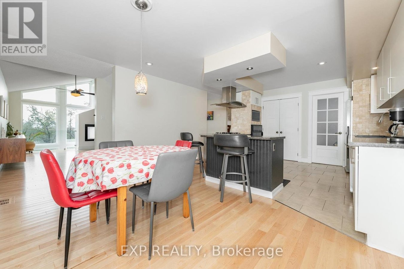 1238 BARNWELL CRESCENT - Photo 16
