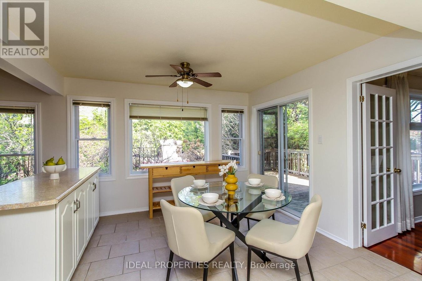 39 HUNTINGS END AVENUE - Photo 17